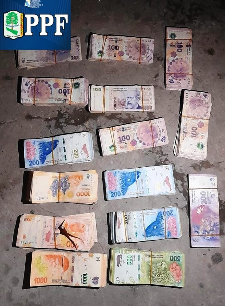 Recuperan más de medio millón de pesos que habían hurtado de un camión distribuidor