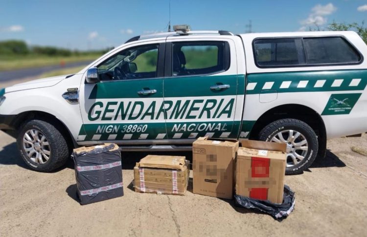 Gendarmería incautó 8.000 atados de cigarrillos ilegales en dos procedimientos
