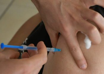 Vacuna del Covid: por primera vez detallan los efectos adversos graves que tuvo cada laboratorio