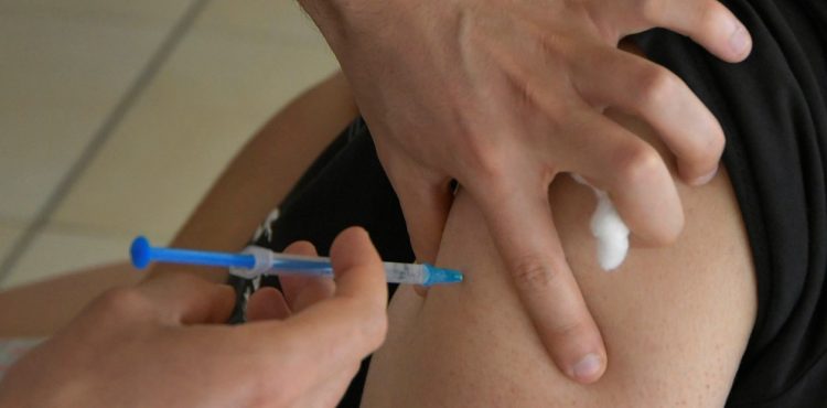 Vacuna del Covid: por primera vez detallan los efectos adversos graves que tuvo cada laboratorio