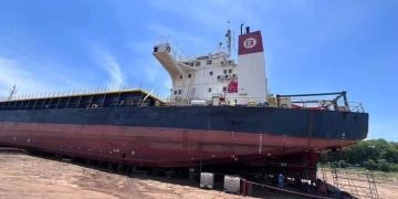 El barco de río más grande del mundo lo veremos pasar por Formosa