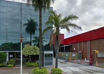 Coca Cola Formosa deberá indemnizar a una familia que consumió la gaseosa «que tenía tres clavos dentro de una botella»