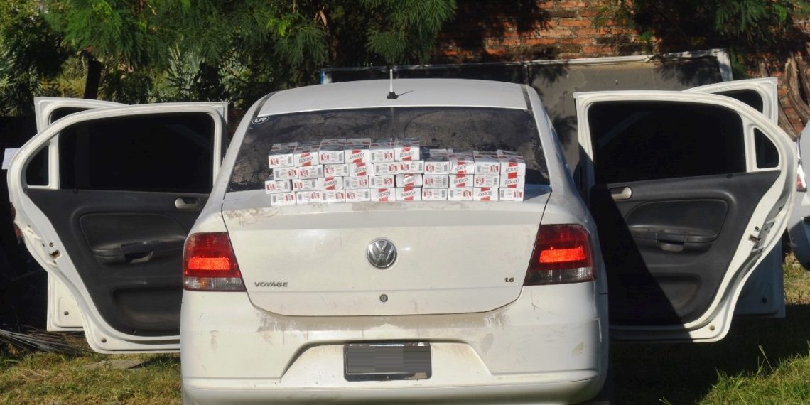 Un automóvil y carga de cigarrillos de origen extranjero sin aval aduanero secuestrados en ruta 11