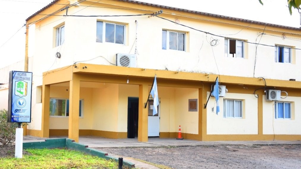 Tiene 14 años, robó un tubo de gas en una escuela, lo retuvieron y entregaron a sus padres