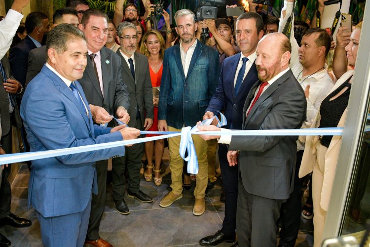 Gildo Insfrán inauguró el nuevo y moderno edificio del Concejo Deliberante de Formosa