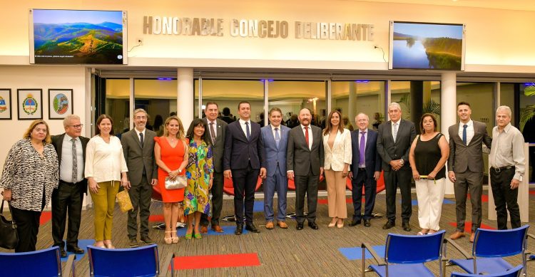 Gildo Insfrán inauguró el nuevo y moderno edificio del Concejo Deliberante de Formosa