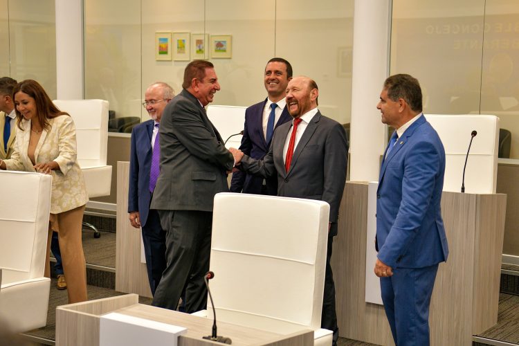 Gildo Insfrán inauguró el nuevo y moderno edificio del Concejo Deliberante de Formosa