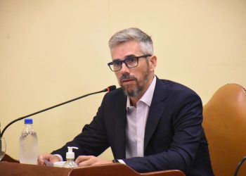 Evans reclama “boleto educativo” para alumnos y docentes para evitar deserción escolar