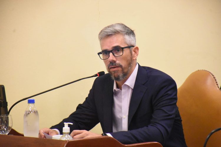 Evans reclama “boleto educativo” para alumnos y docentes para evitar deserción escolar