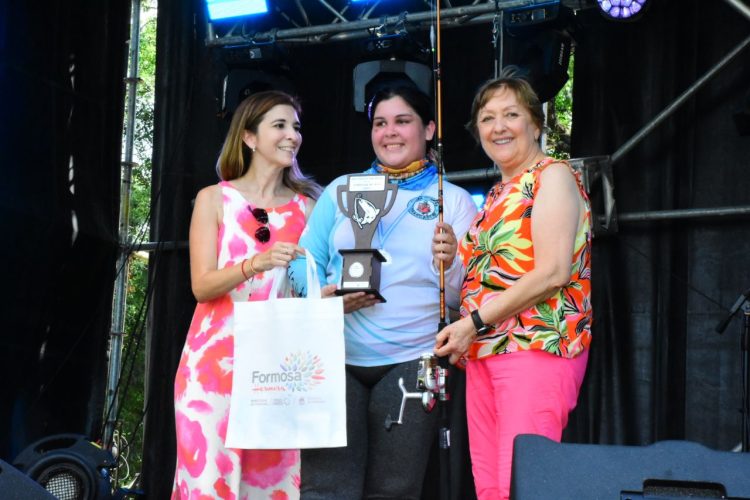 Fiesta de la Corvina: La «Barra Pesquera Fermosa» se llevó el primer puesto