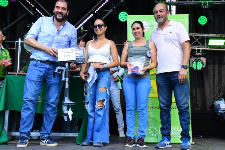 Fiesta de la Corvina: La «Barra Pesquera Fermosa» se llevó el primer puesto