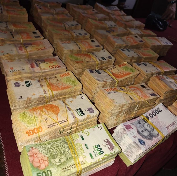 Circulaba con $36 millones, no pudo justificar y Gendarmería se los secuestró