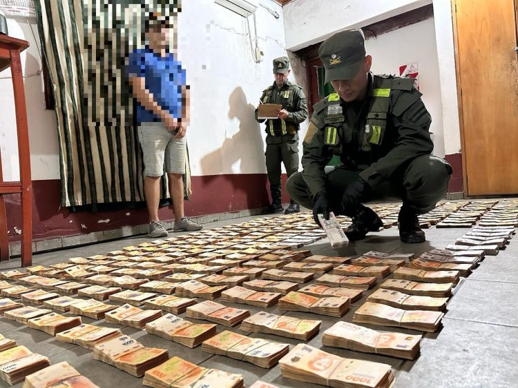 Circulaba con $36 millones, no pudo justificar y Gendarmería se los secuestró