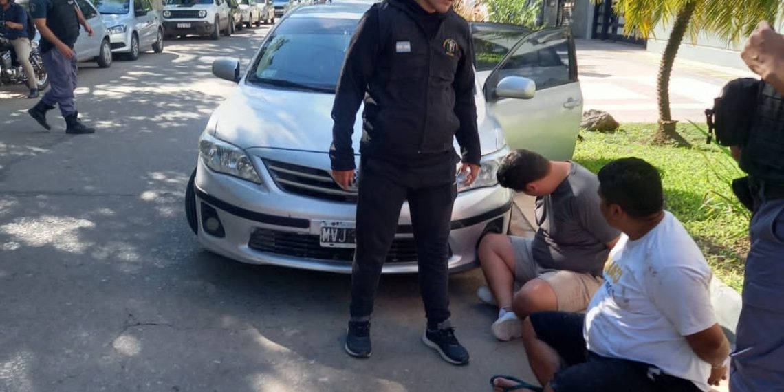 Atrapan a dos hombres con panes de cocaína, uno de ellos gendarme y el otro es de Clorinda