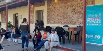 Ultiman detalles de los preparativos para los festejos por el 8 de abril