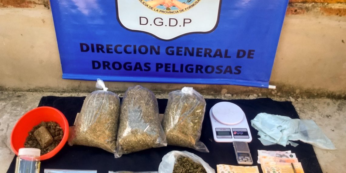 La Policía secuestró droga en el barrio 12 de Octubre apta para más de 10 mil dosis; hay un detenido