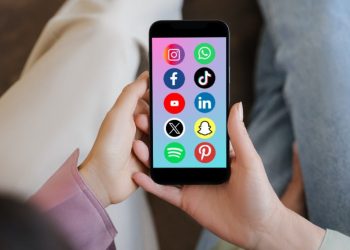 Redes sociales: las 10 publicaciones que no deberías hacer y que te ponen en peligro