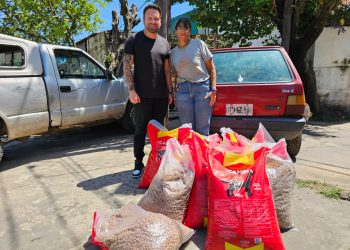 48×48: Marcelo Ocampo cumplió con la Asociación Narices Frías que asiste a perros de la calle