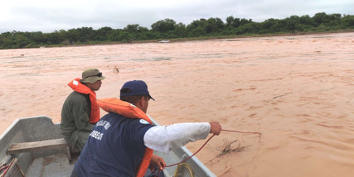 Continúa la búsqueda de un hombre que desapareció hace más de dos semanas en aguas del Bermejo