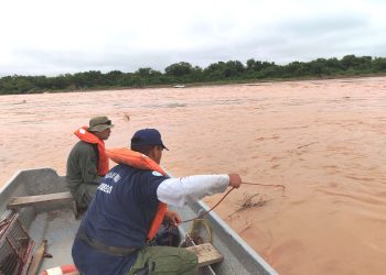 Continúa la búsqueda de un hombre que desapareció hace más de dos semanas en aguas del Bermejo