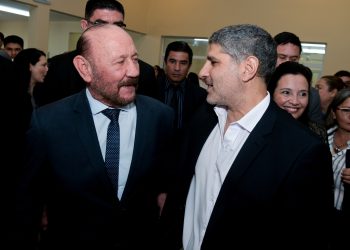 Tarifa eléctrica: el gobernador advirtió que todavía no recayó “el golpe más grande”.