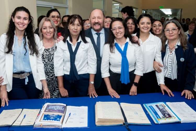 Insfrán cuestionó el aumento desmedido de precios «en nombre de la libertad» y responsabilizó a Nación por la tarifa de Refsa