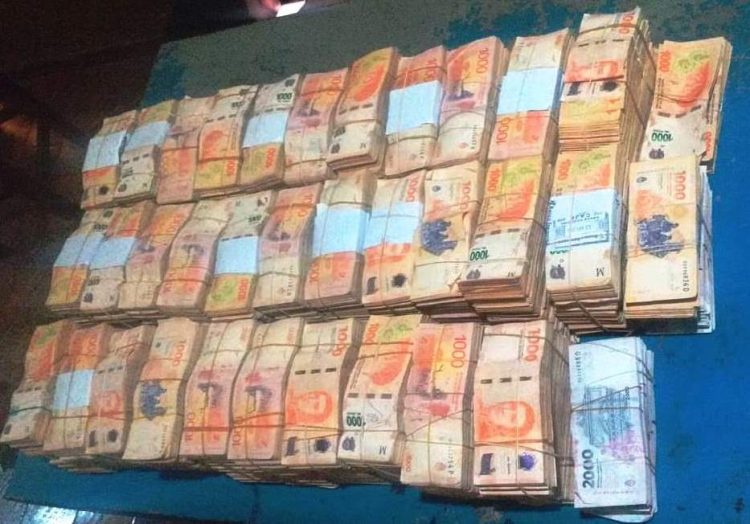 Control de rutina halló 34 millones de pesos que un hombre transportaba en su camioneta