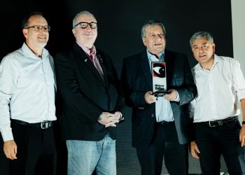 El Grupo Cáceres fue reconocido en Misiones por los Supermercados California «como empresa modelo»