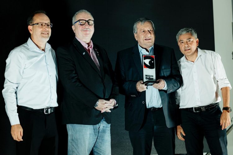 El Grupo Cáceres fue reconocido en Misiones por los Supermercados California «como empresa modelo»