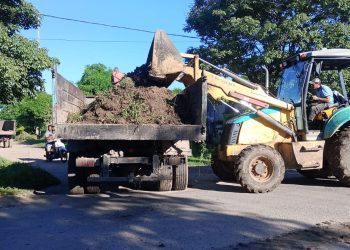 Ejecutaron trabajos en el drenaje urbano y el mantenimiento de calles de la capital provincial