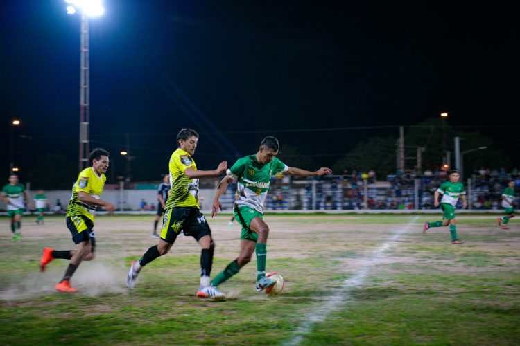 Más de 30 equipos participaron del “Campeonato interprovincial del Petróleo”