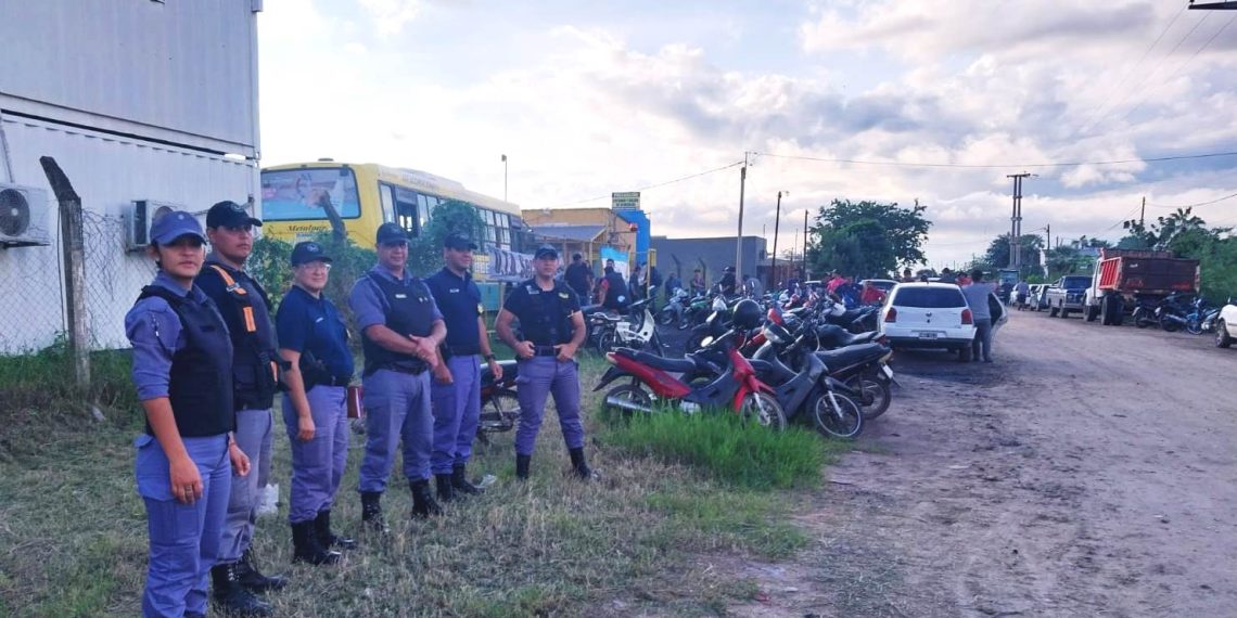 La Policía asegura que reestableció el orden en CdS y que «no hay lesionados, ni daños a los colectivos»