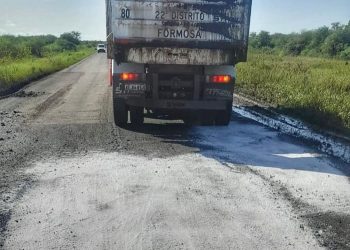 Con maquinarias y personal propio, Vialidad Nacional salió a reparar baches