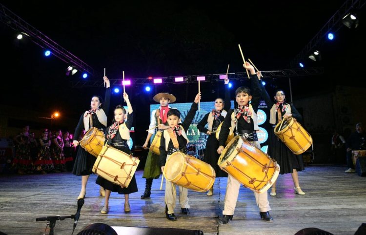 Exitoso cierre de festejos por la Revolución de Mayo: shows musicales, ferias y actividades recreativas