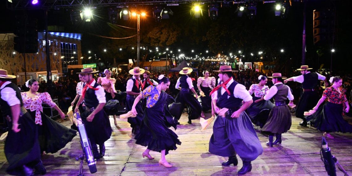 Exitoso cierre de festejos por la Revolución de Mayo: shows musicales, ferias y actividades recreativas