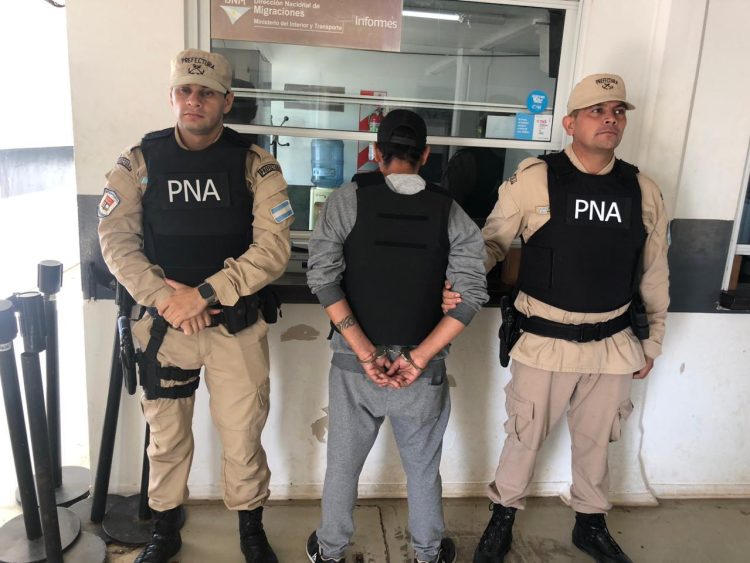 Prefectura Formosa detuvo a un hombre con pedido de captura internacional por violencia familiar