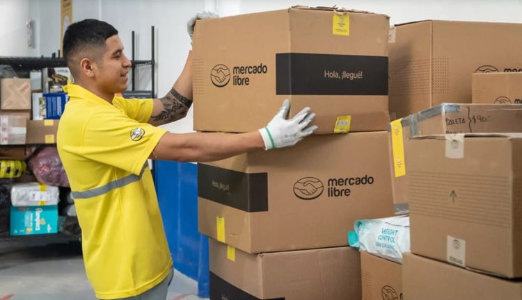 Aumento de sueldo para el personal de Mercado Libre: cobrarán $1.300.000 de básico, sin adicionales