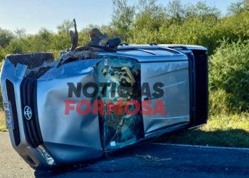 Una Toyota chocó una una Fiorino estacionada en la ruta 26; falleció una mujer (video)