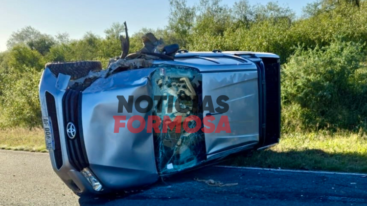 Una Toyota chocó una una Fiorino estacionada en la ruta 26; falleció una mujer (video)