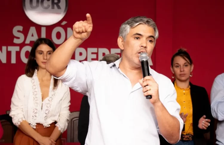 Montoya es el nuevo presidente de la UCR; Herrera ganó en capital y Skierker en Clorinda