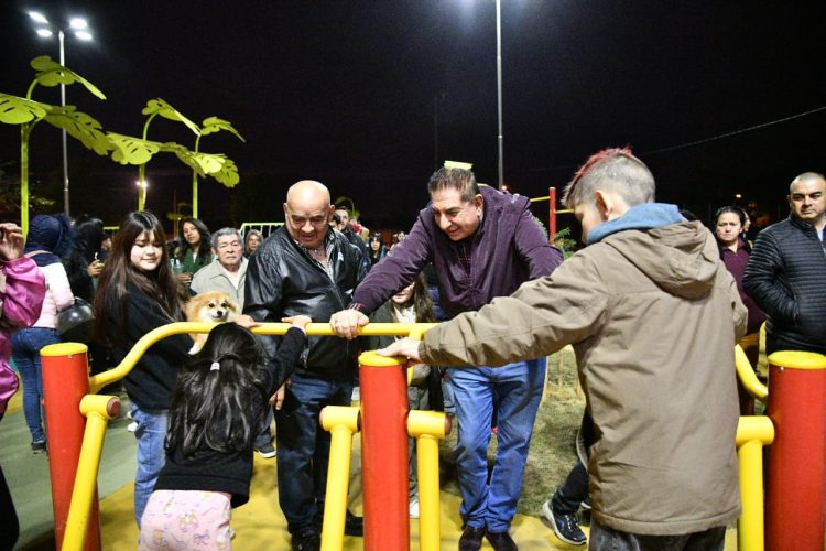 Jofré inauguró una nueva plaza y playón deportivo en el barrio San Pedro