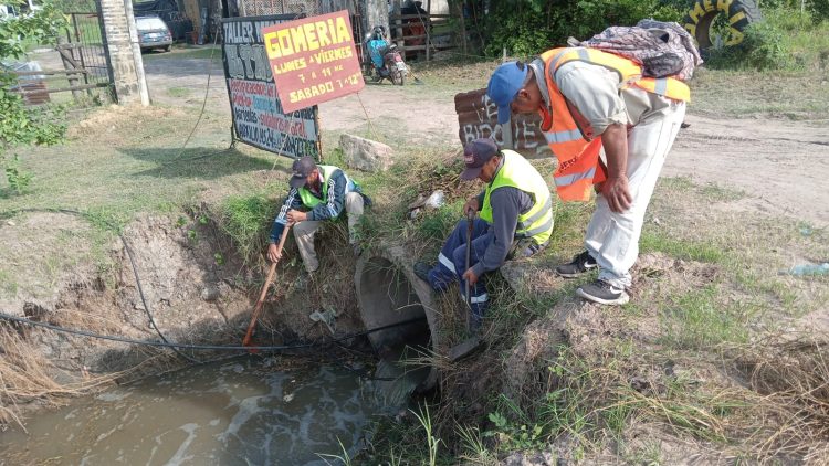 Optimizan desagües pluviales y calles en la ciudad