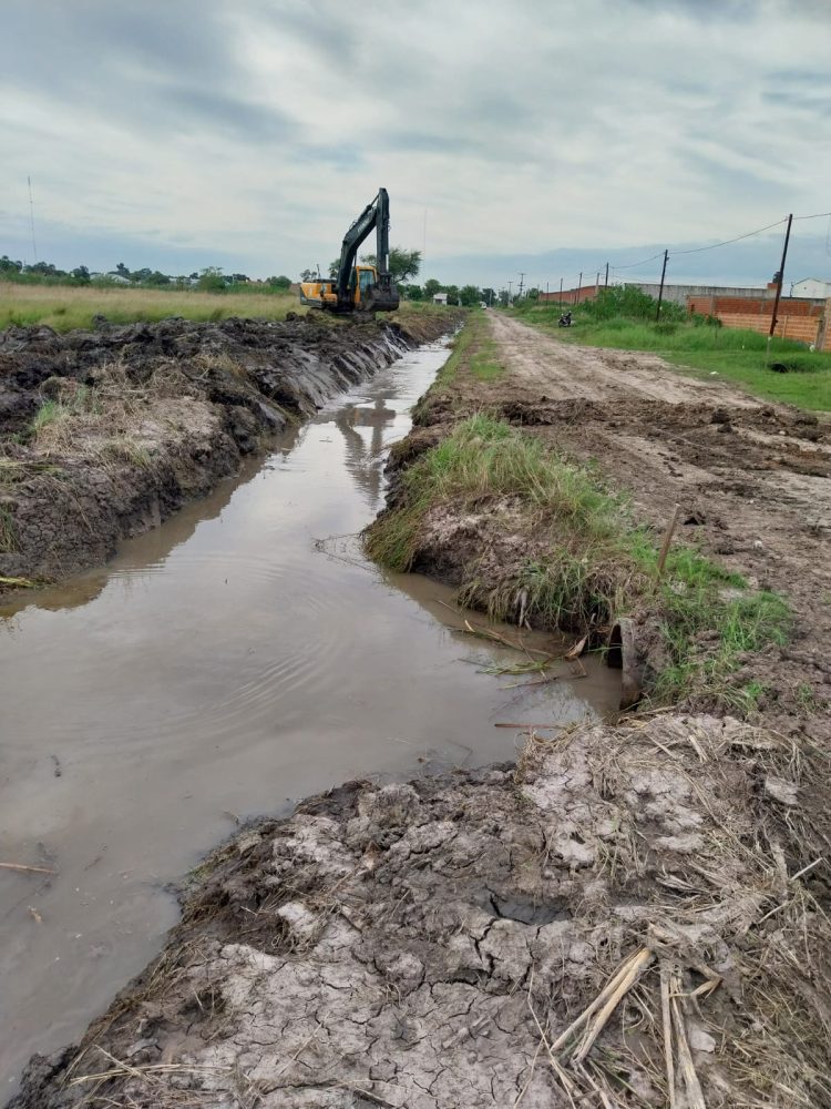 Optimizan desagües pluviales y calles en la ciudad