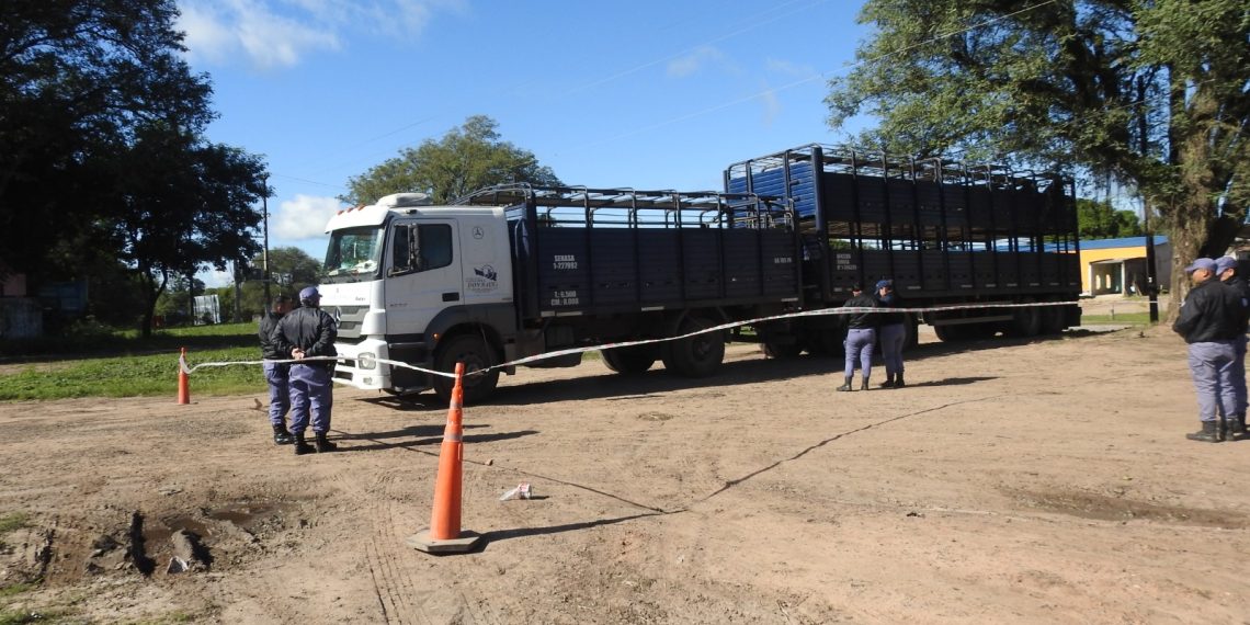 Un chico de 16 años murió tras ser aplastado por un acoplado