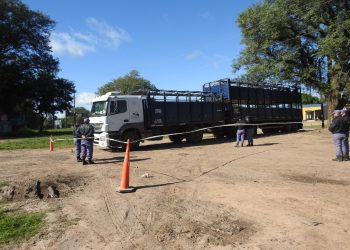 Un chico de 16 años murió tras ser aplastado por un acoplado