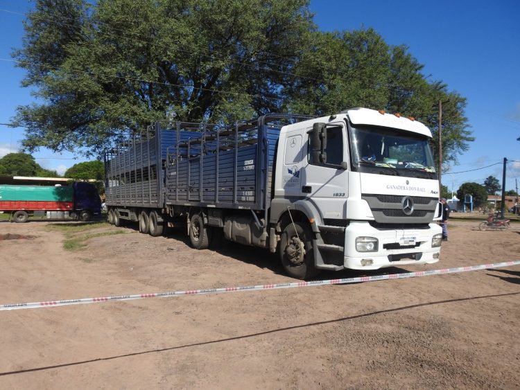 Un chico de 16 años murió tras ser aplastado por un acoplado