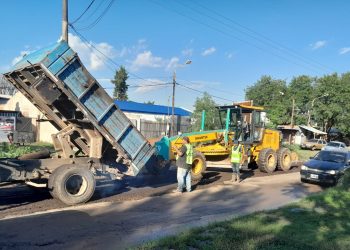 La Municipalidad retomó obras de bacheo sobre la avenida de Los Constituyentes y otras calles