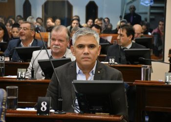 Diputado Montoya calificó de “bono Refsa” al anuncio del Gobernador