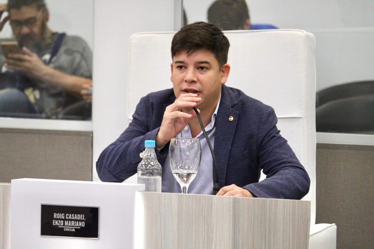 Casadei cruzó a Jofré: “Lo que reclama en Nación, también lo tiene que hacer ante el Gobernador”