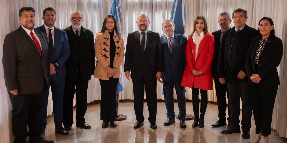 Insfrán reunió a todo su gabinete en su residencia